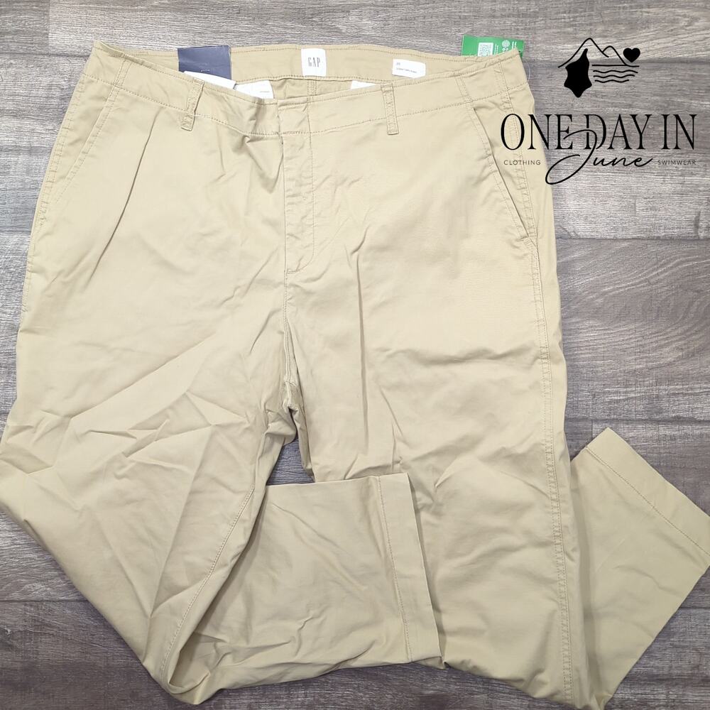 Gap Mid Rise Hits at Ankle Downtown Khaki Size 20